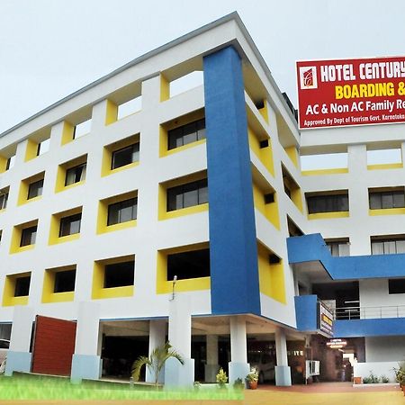 Century Executive Hotel Udupi Bagian luar foto